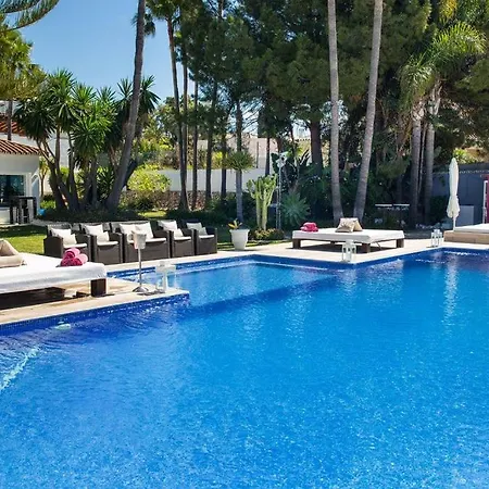 Bed & Breakfast Party, Celebration Villa In Marbella *