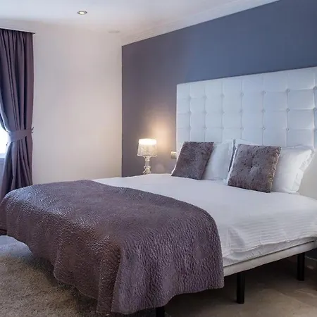 Party, Celebration Villa In Marbella Bed & Breakfast Marbella