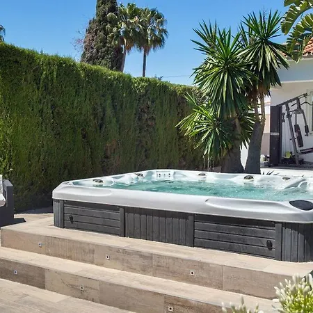 Party, Celebration Villa In Marbella Bed & Breakfast Marbella