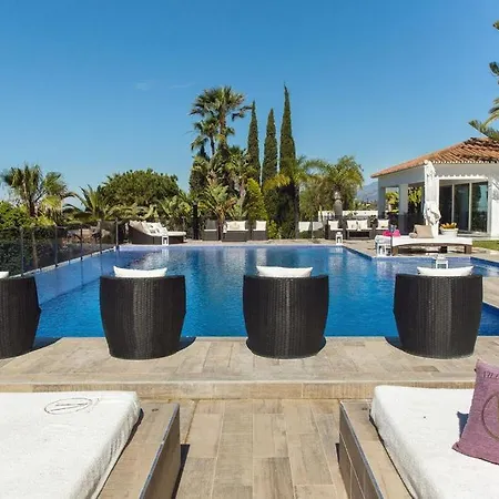 Party, Celebration Villa In Marbella Bed & Breakfast Marbella